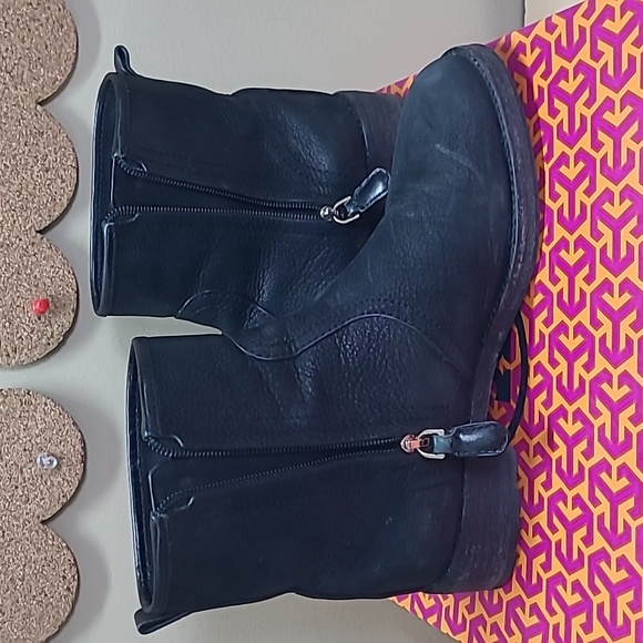 Tory Burch Simone Bootie Distressed Leather Vintage Buffalo Size 8 S/N 32084 - Picture 4 of 11